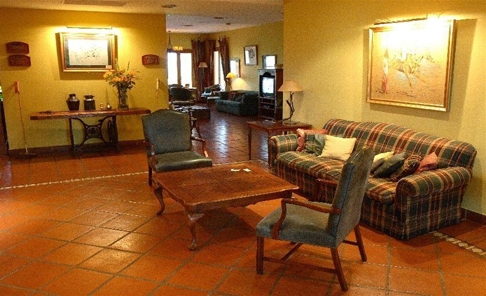 Wyndham Garden Lujan Hotel Exterior photo